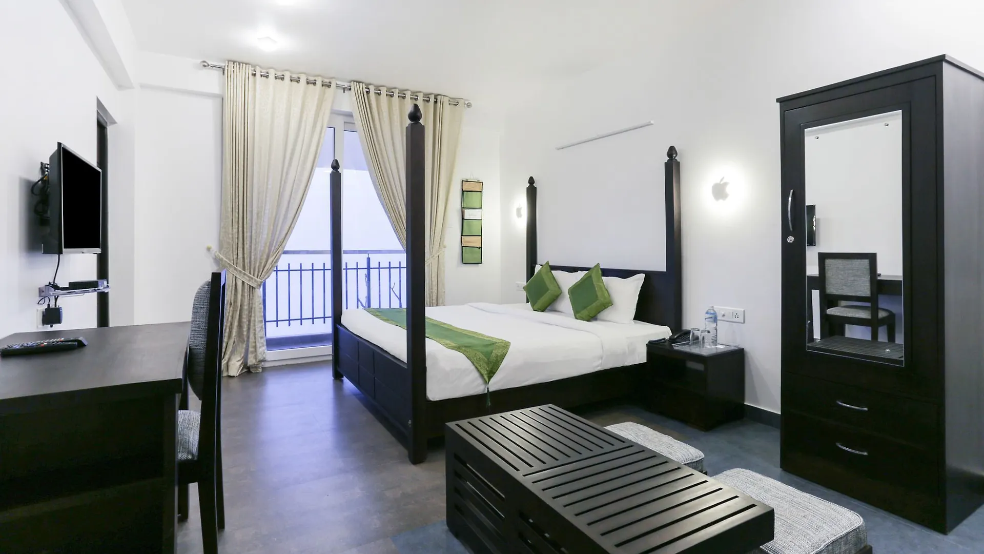 *** Hotel Treebo Forest County Munnar India